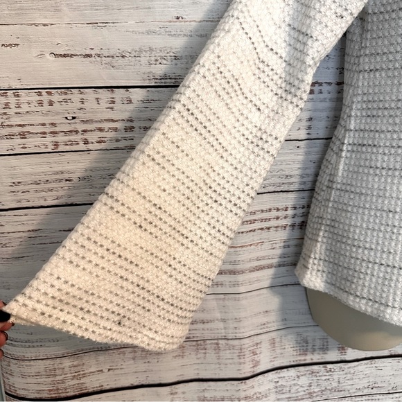 GREEN ENVELOPE Waffle Fabric Cowl Neck Long Bell Sleeves Size Small - Picture 5 of 7